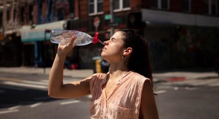 Calor é ‘menos mortal’ para os brasileiros, mas pode causar sérios problemas de saúde