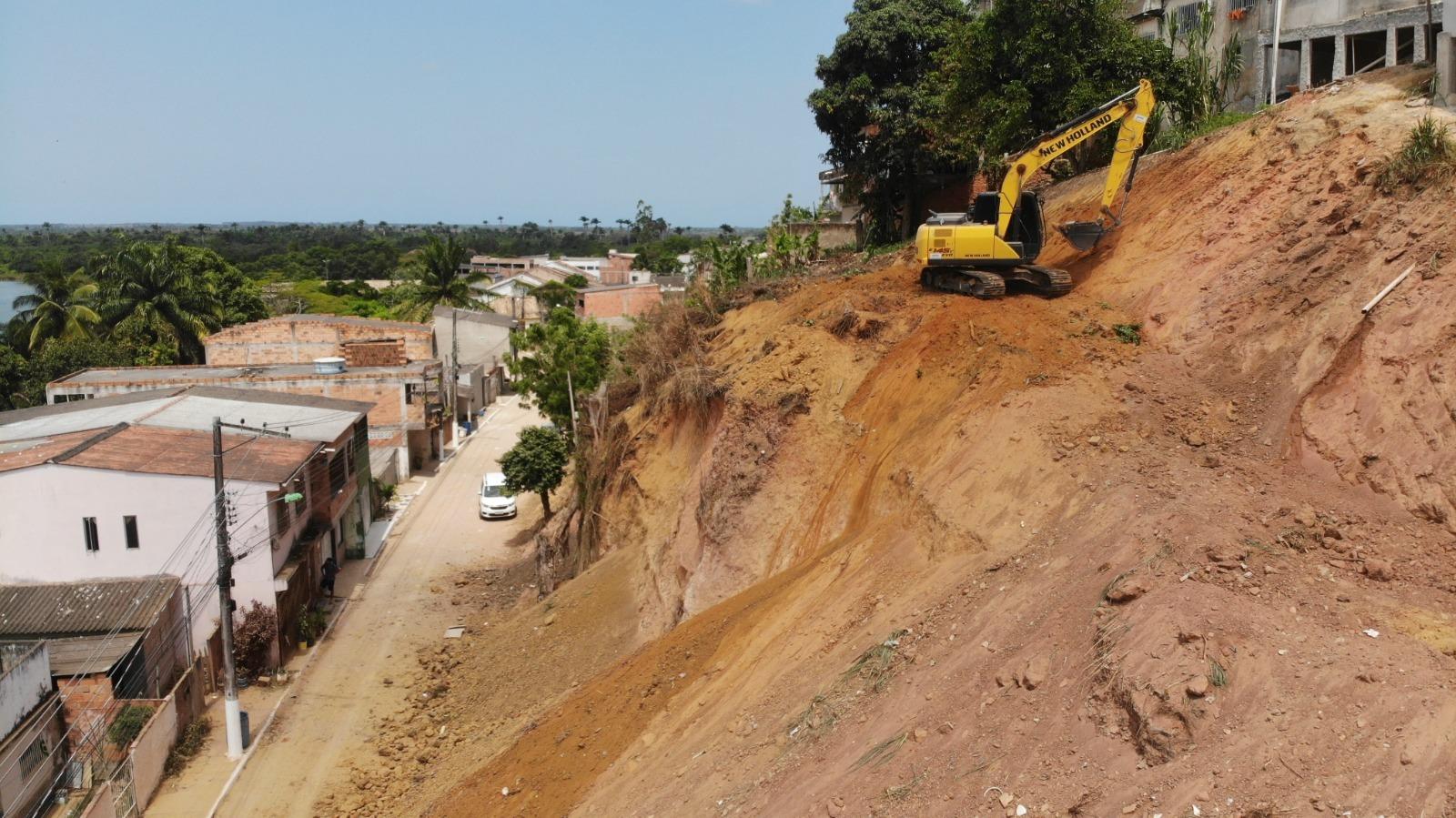 Obras de requalificação urbana do Porto são iniciadas pela ladeira da rua Domingos Rios: Mais segurança para a população de São Mateus, ES