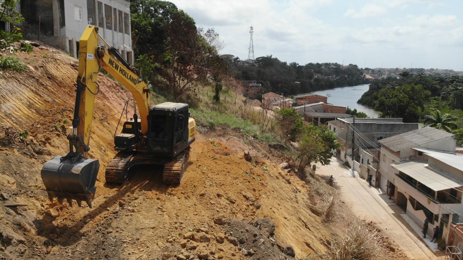 Obras de requalificação urbana do Porto são iniciadas pela ladeira da rua Domingos Rios: Mais segurança para a população de São Mateus, ES