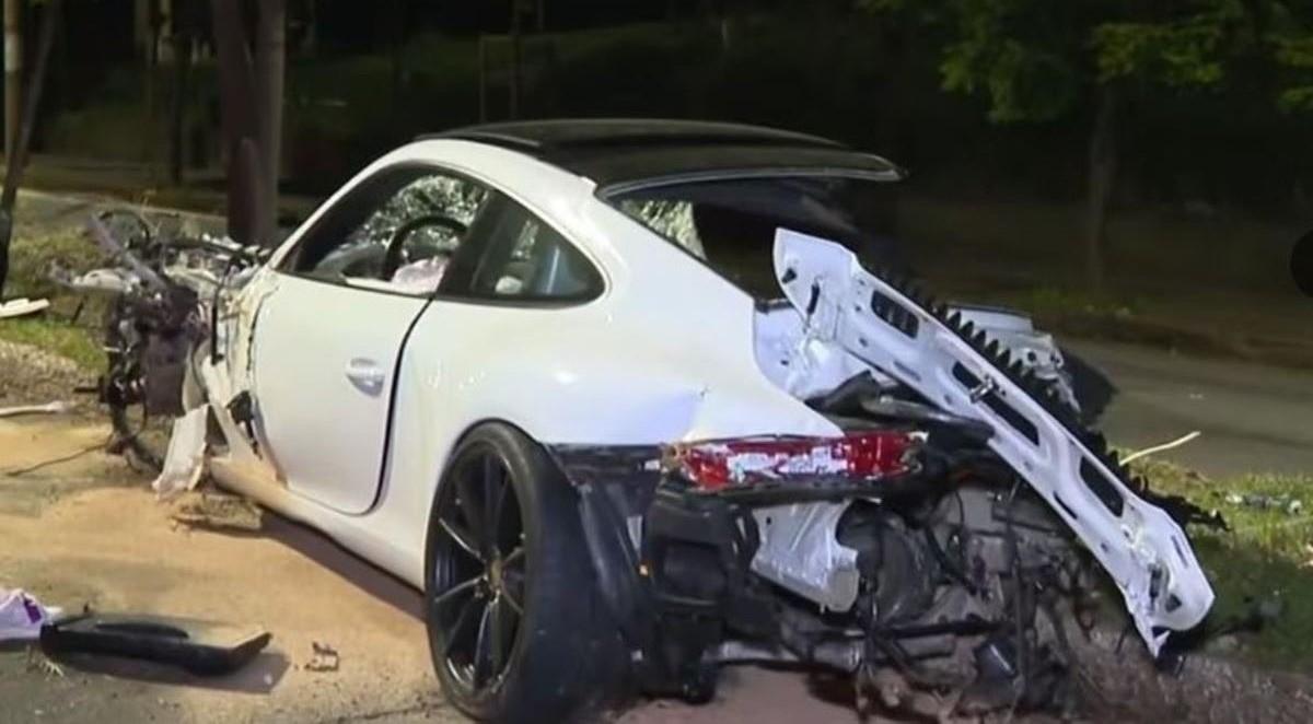 Grave acidente com Porsche a 250 km/h deixa 1 morto e outro ferido