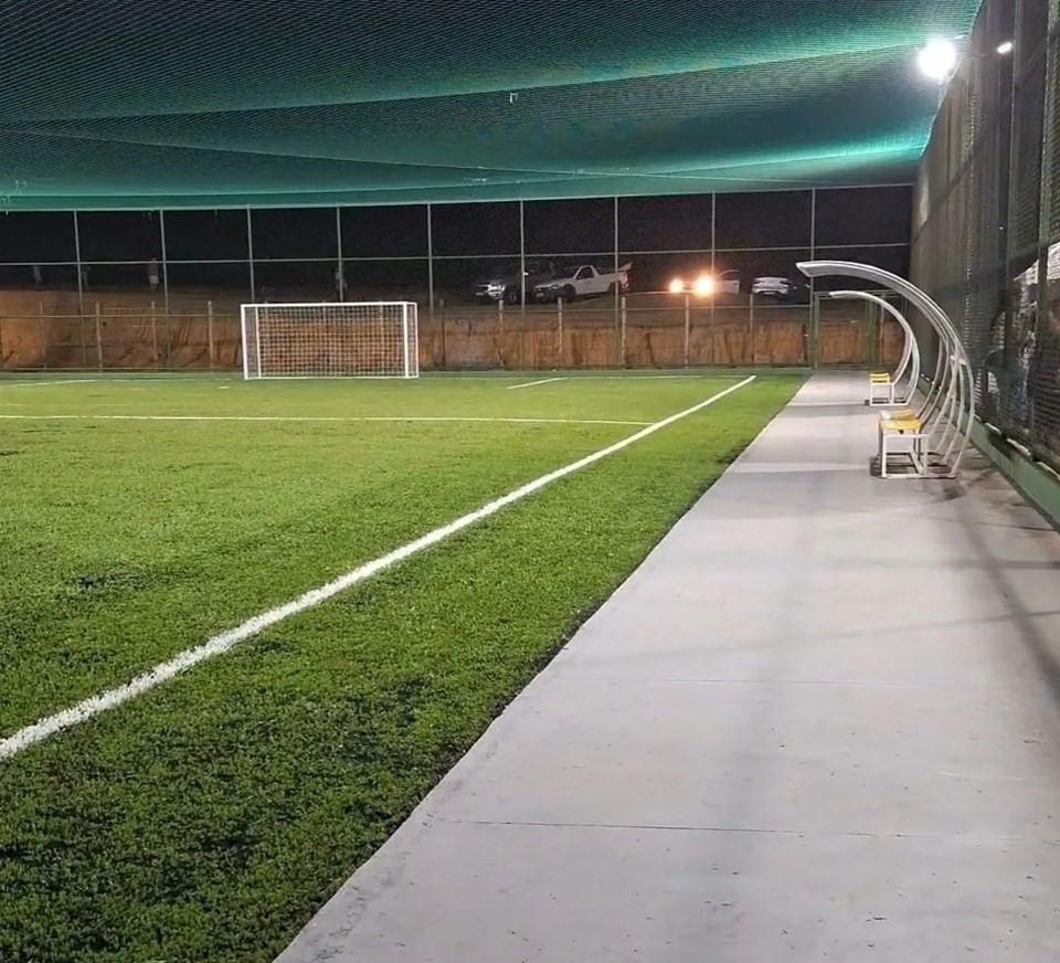 Governo do ES inaugura campo Bom de Bola em São Marcos II na Serra