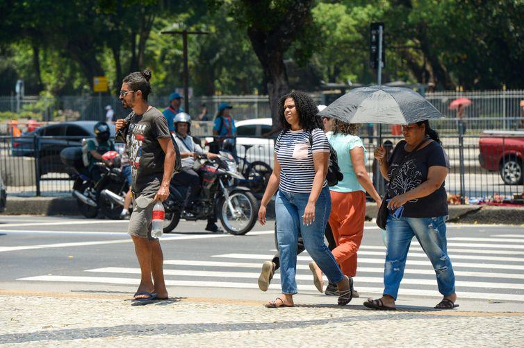 Nova onda de calor chega a vários estados e ao DF