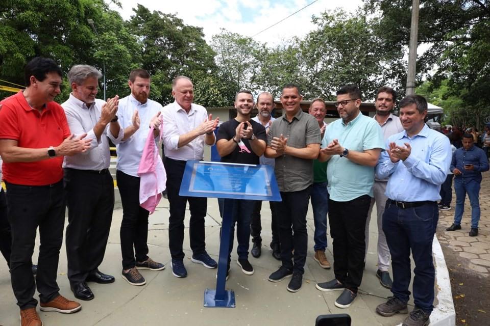 Governo do ES inaugura obras de ampliação do Esgotamento Sanitário de Viana