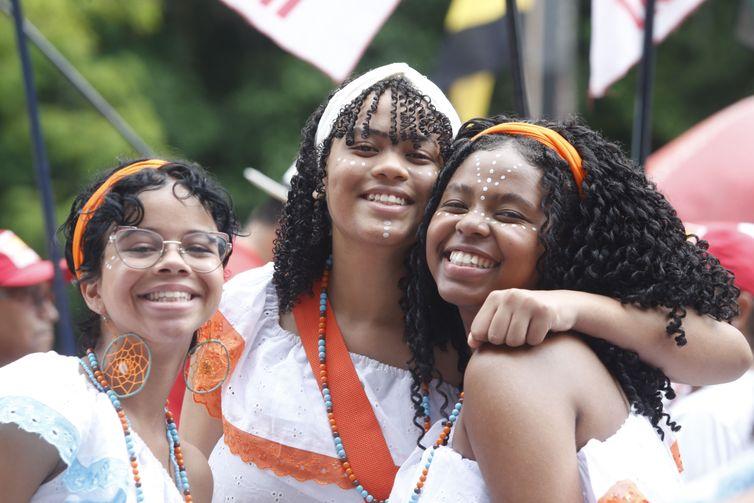 Maior presença de negros no país reflete reconhecimento racial