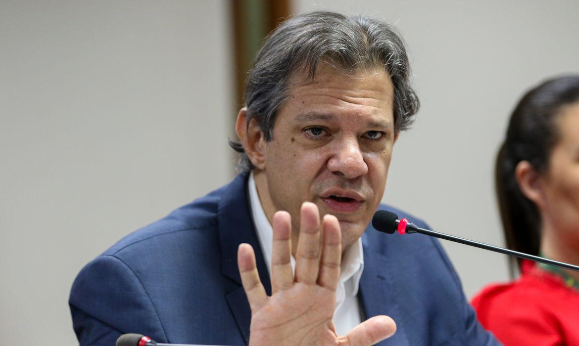 Haddad garante que preço do diesel não subirá com a reoneração a partir de 1º de janeiro