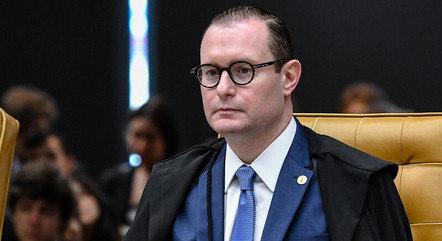 Ministro Zanin será relator do recurso que pode reverter inelegibilidade de Bolsonaro