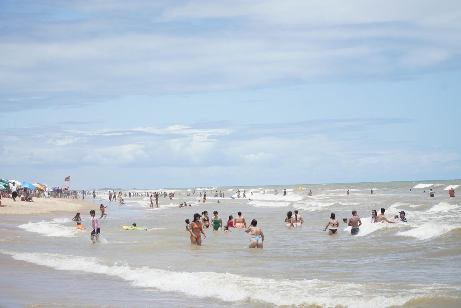 Verão em São Mateus no ES: sejam bem-vindos à praia de Guriri, uma das mais lindas, limpas e seguras do país