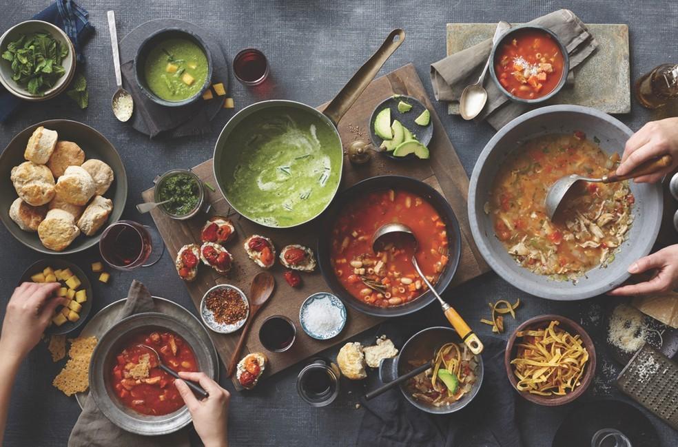 Comer tarde da noite faz mal à saúde? Veja o que dizem os especialistas