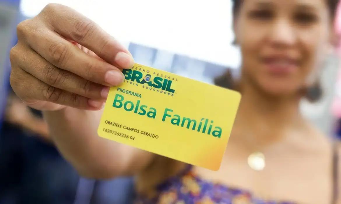 Caixa paga Bolsa Família a beneficiários com NIS de final 5 nesta quinta-feira (22)