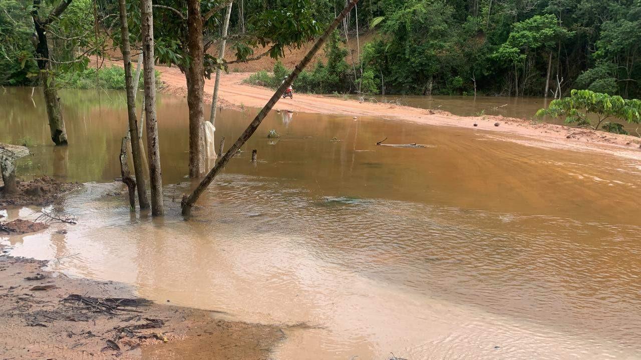 Rompimento de barragens deixa Jaguaré, no ES, em alerta