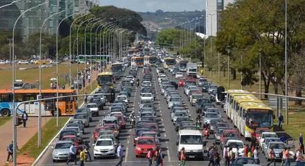 Senado aprova PEC da isenção do IPVA para carros fabricados há mais de 20 anos