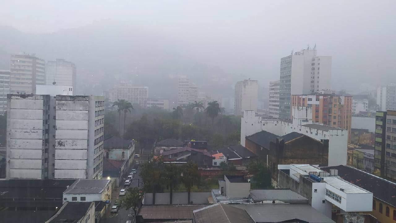 Outono começa com previsão de tempestade e frente fria no ES