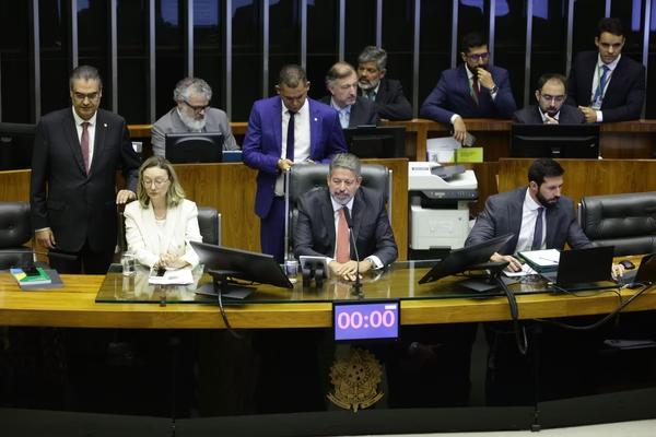 Plenário da Câmara aprova manutenção da prisão de Chiquinho Brazão