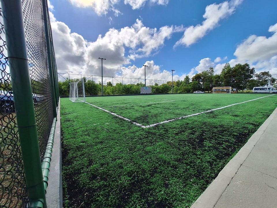 Governo do Espírito Santo inaugura campos Bom de Bola em Pedro Canário e Aracruz