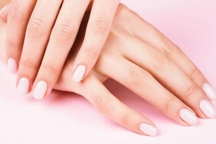 Não fazer as unhas é a nova tendência de beleza; conheça o nonicure