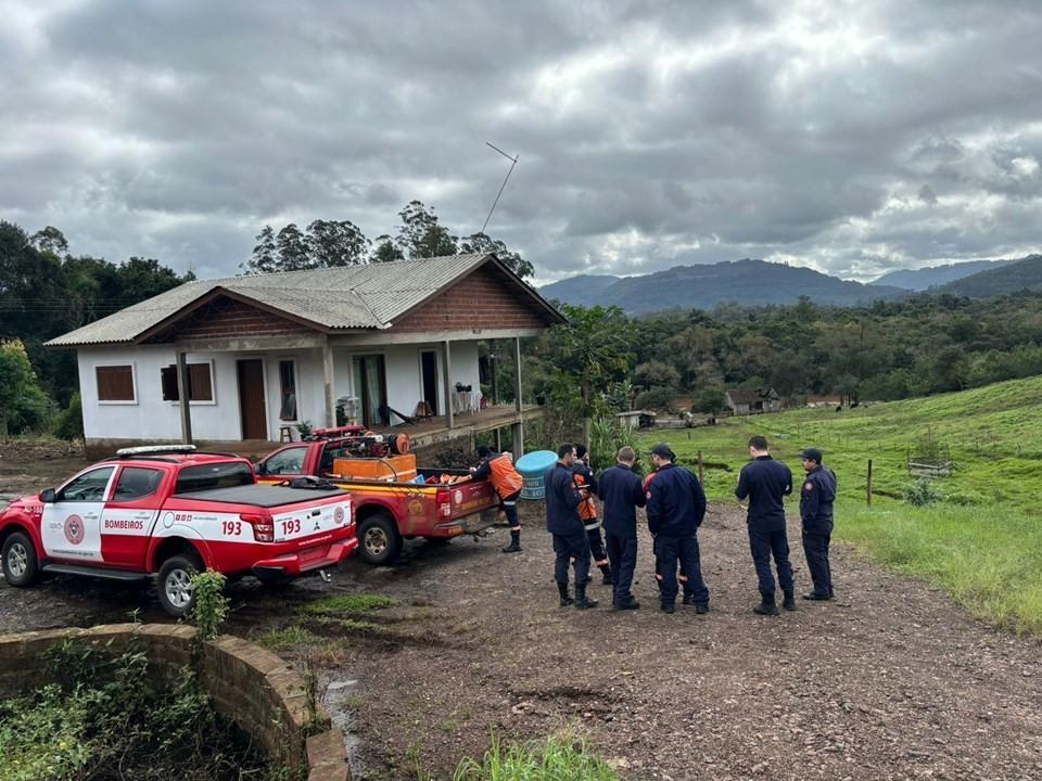 ES envia terceira equipe do Corpo de Bombeiros para o Rio Grande do Sul