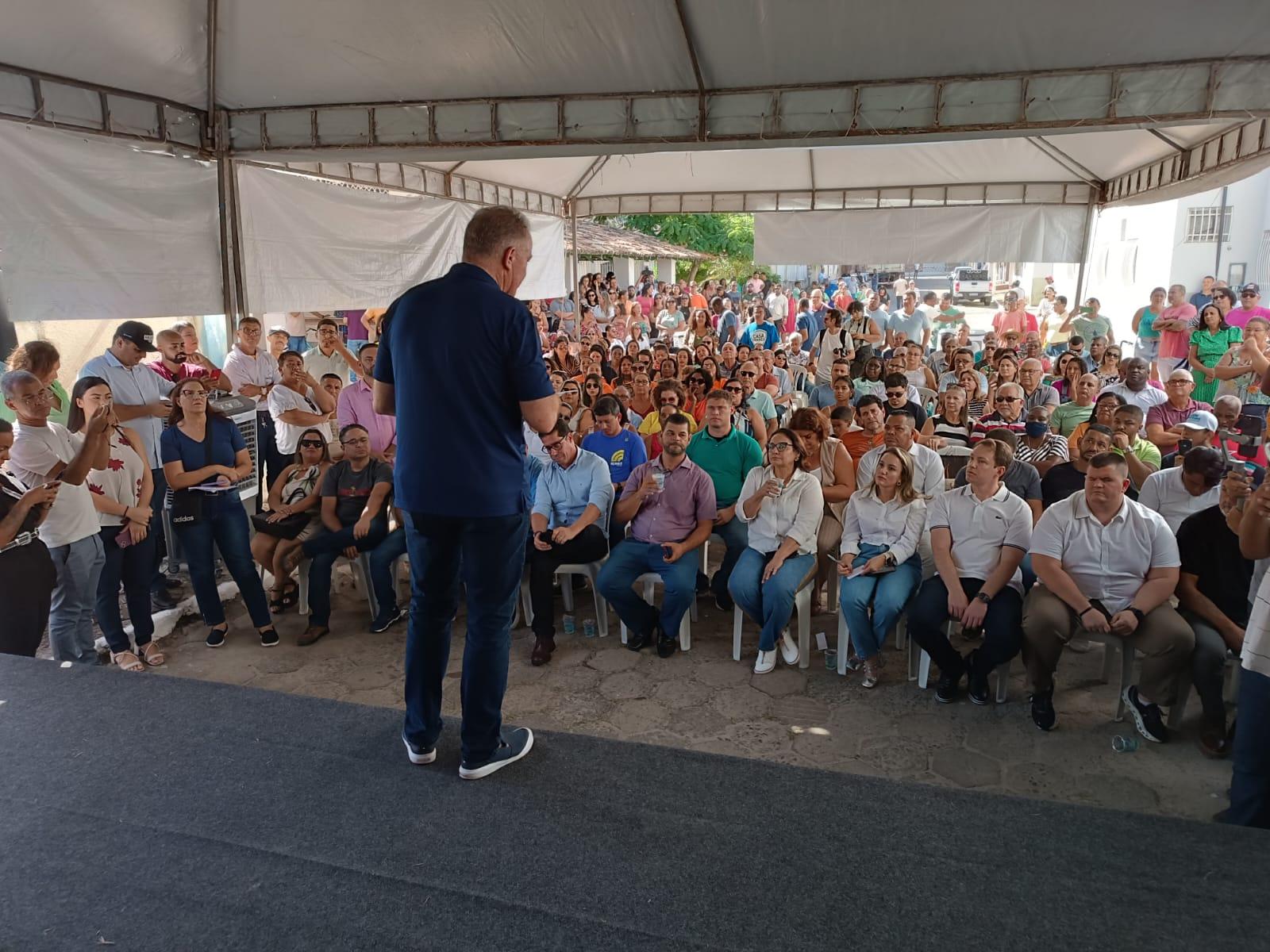 Casagrande inaugura serviços de saúde e anuncia reconstrução de escola em Conceição da Barra, ES