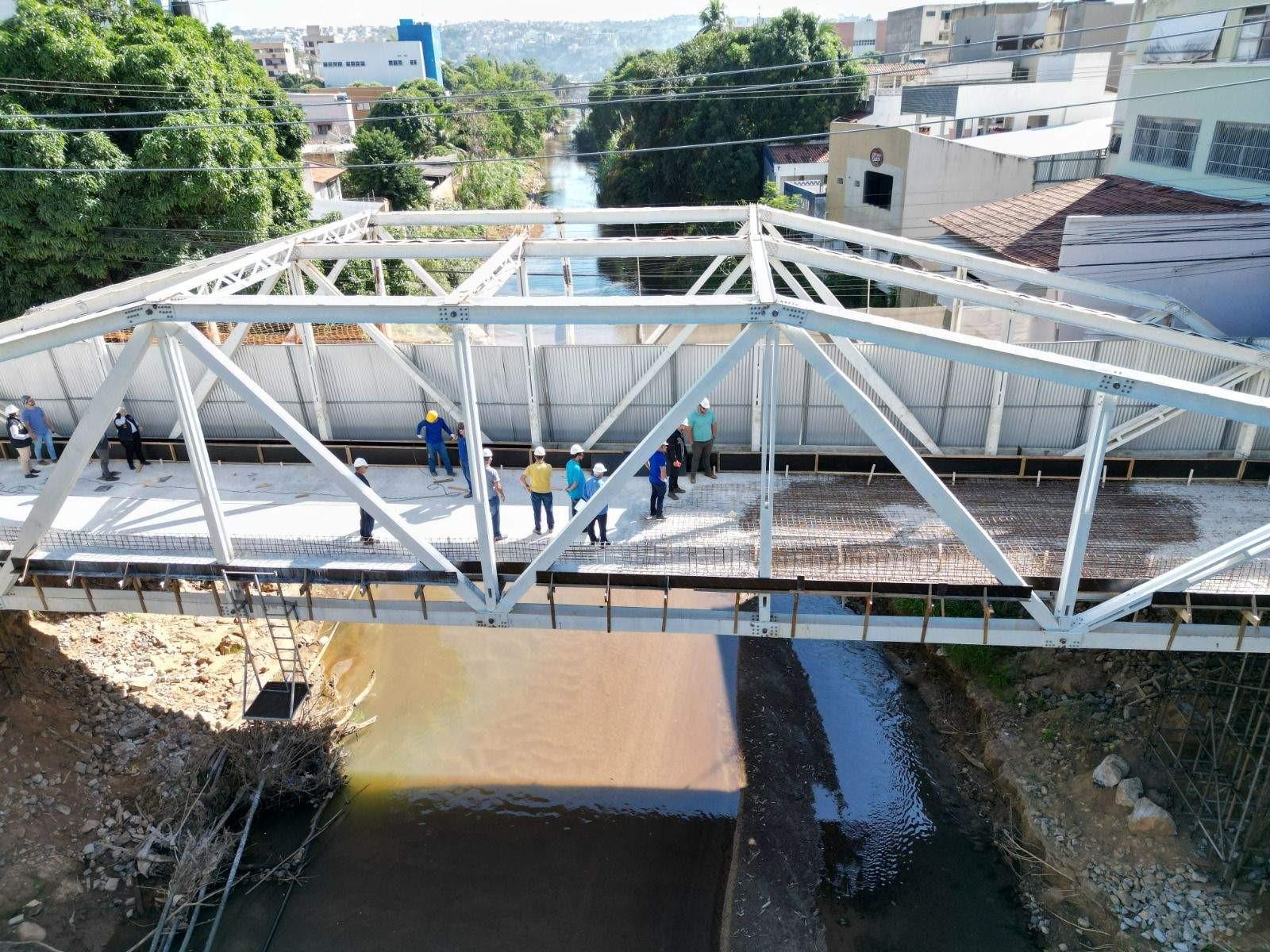 Crea-ES identifica risco em obra e isola ponte em Colatina, ES