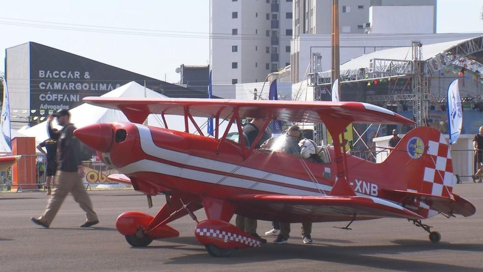 Piloto morre em queda de avião de pequeno porte em aeroclube de Bauru