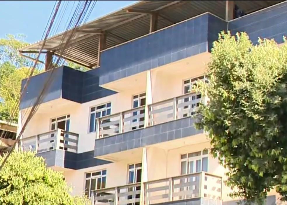 Casal é encontrado morto dentro de apartamento com sinais de violência no ES