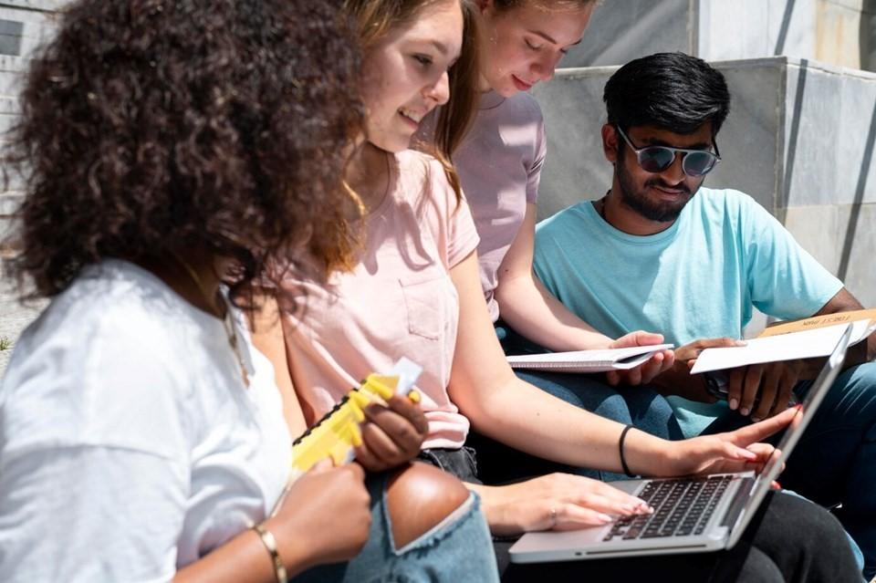 Governo do ES oferece mais de mil vagas em cursos técnicos nos CEETs