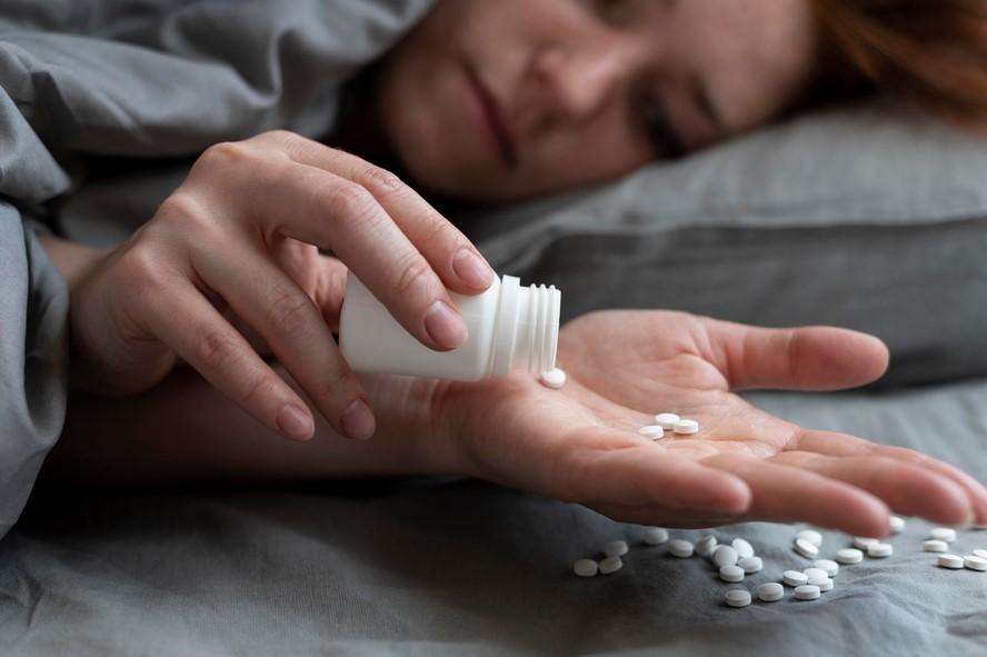 Estudo revela os 3 medicamentos para dormir que aumentam risco de demência em até 79%