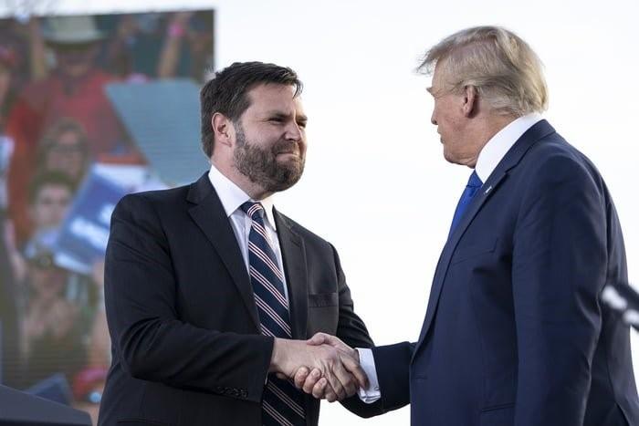 Senador J.D. Vance é escolhido por Trump como candidato a vice