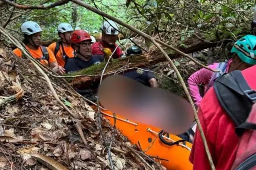 Homem é resgatado em montanha nos EUA após passar 12 dias perdido e sem comida; ‘milagroso’