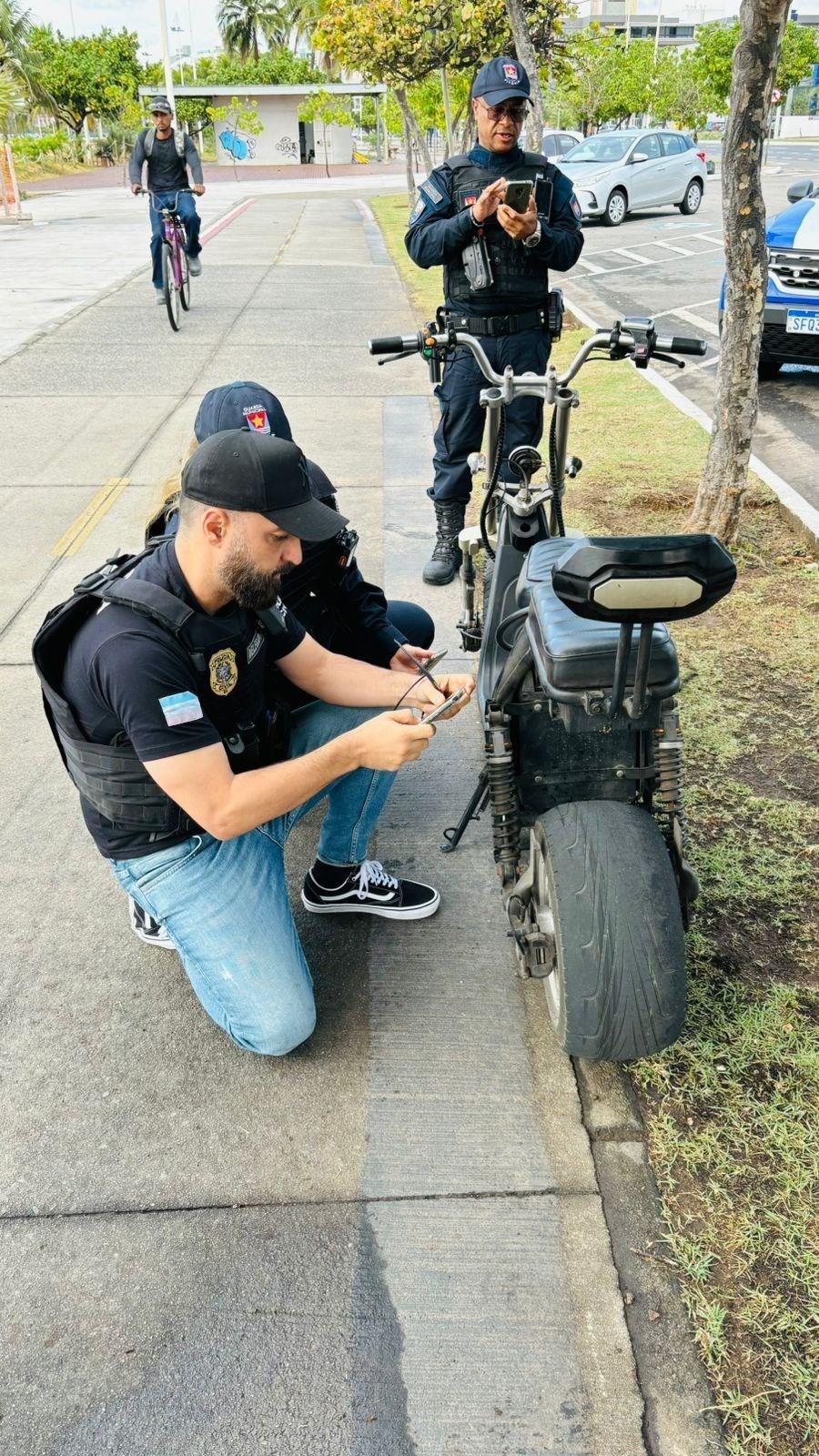 Operação Integrada apreende 12 ciclomotores e flagra condutores sem habilitação