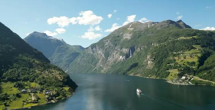 Colapso inevitável de montanhas na Noruega ameaça povoados com grande tsunami