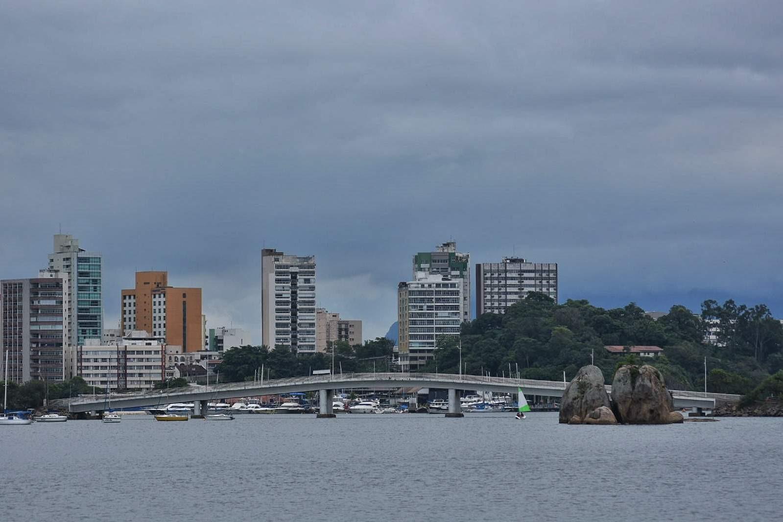 Frente fria deve derrubar temperaturas no ES e pode registrar 13 ºC na região Serrana