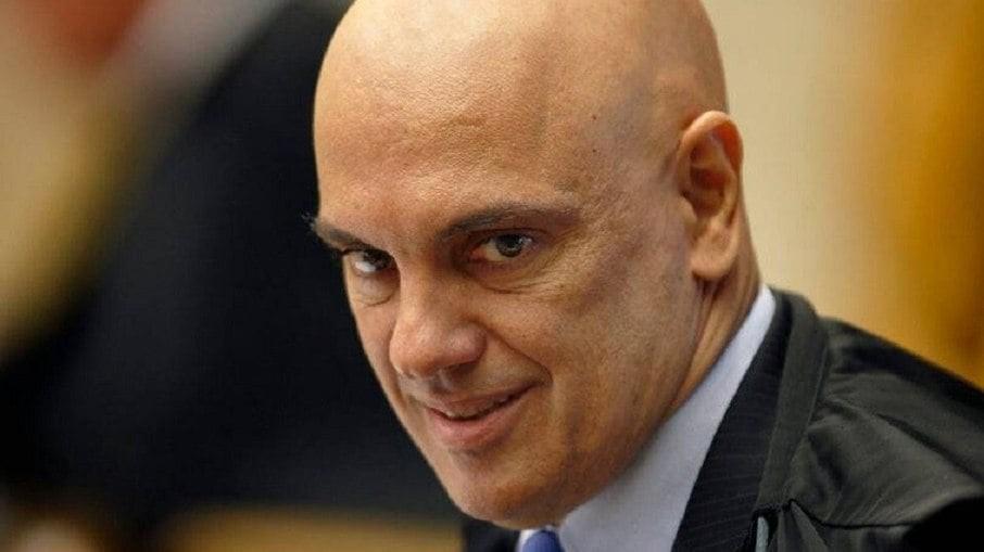 Senadores elaboram impeachment de Alexandre de Moraes após revelação de mensagens