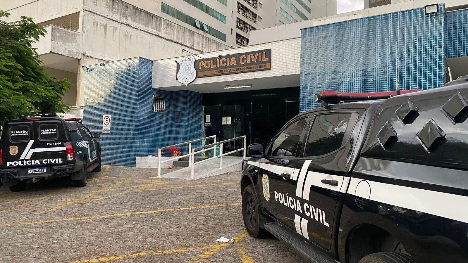 Marido traído invade bar para bater no amante da esposa e é detido no ES