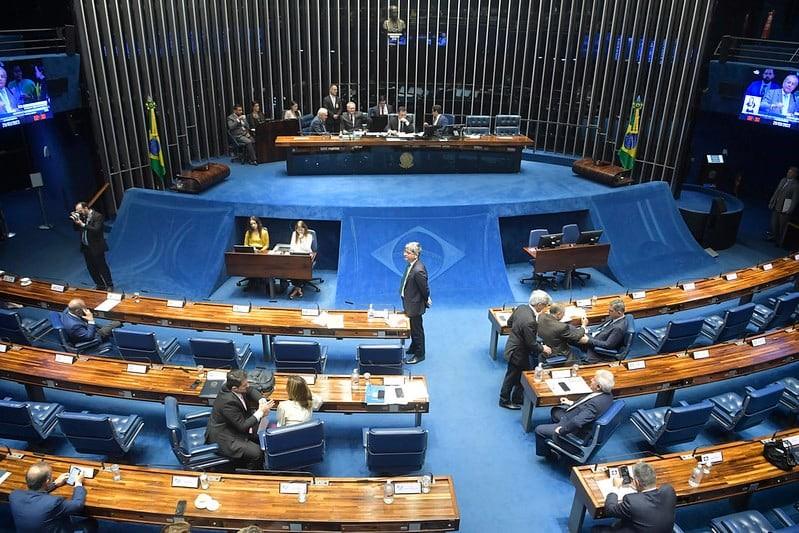 Congresso promulga proposta que pode perdoar até R$ 23 bilhões em multas de partidos