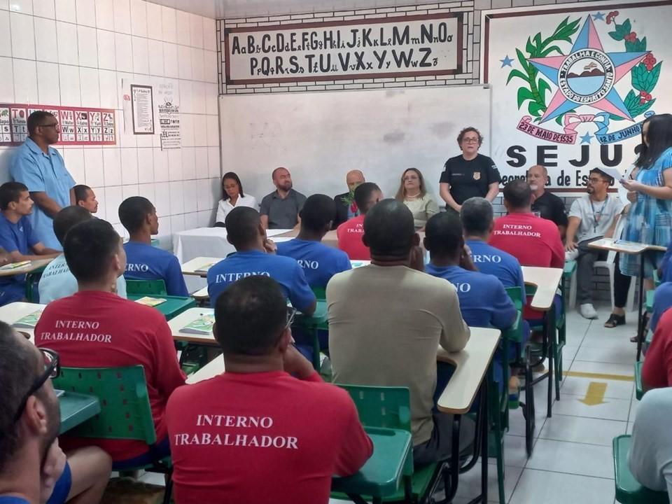 Sejus e Senai iniciam curso de Soldador em unidade de regime provisório de São Mateus, ES