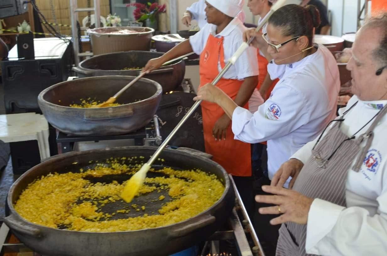 8º Festival da Moqueca Capixaba em Anchieta terá a maior moqueca em panela de barro do mundo