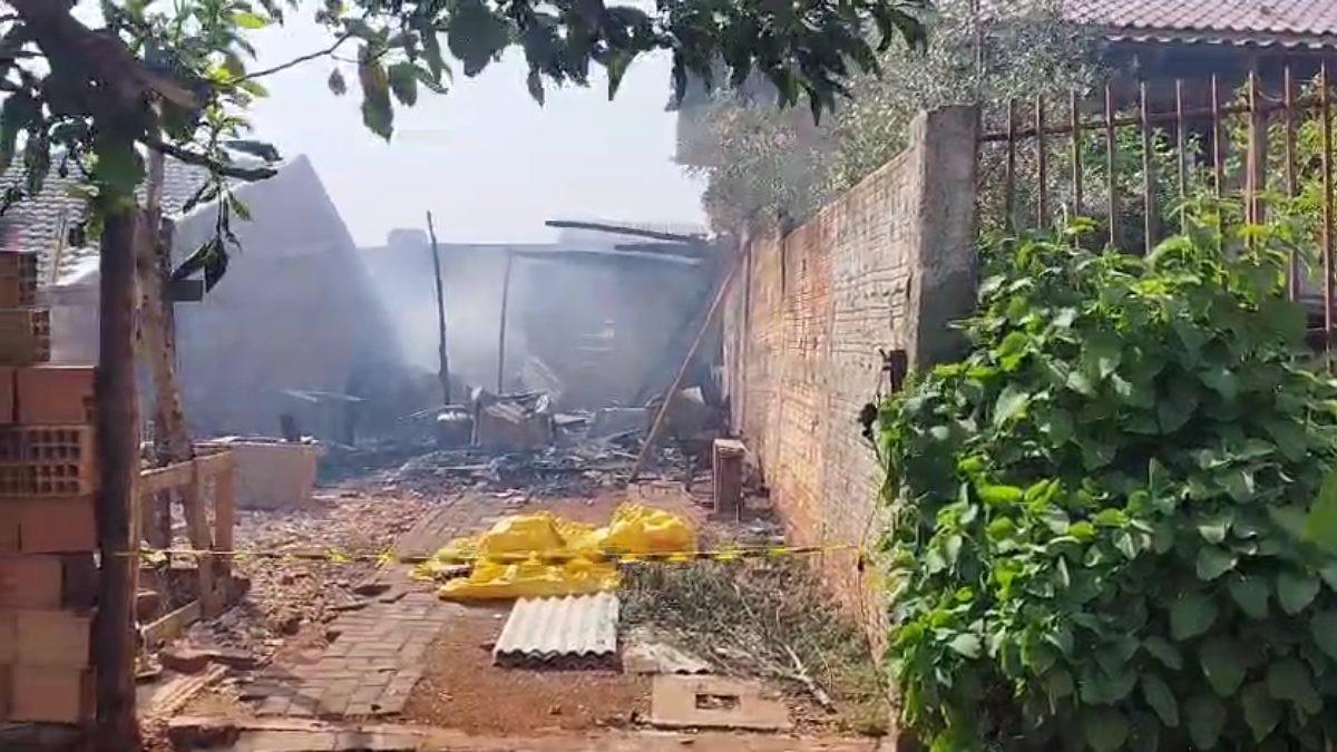 Criança de dois anos morre carbonizada após casa pegar fogo