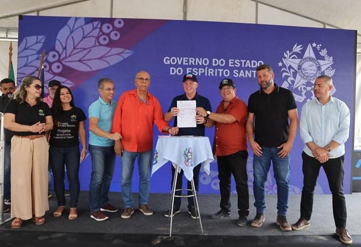 Casagrande visita obras e anuncia novos investimentos em Marataízes, no ES