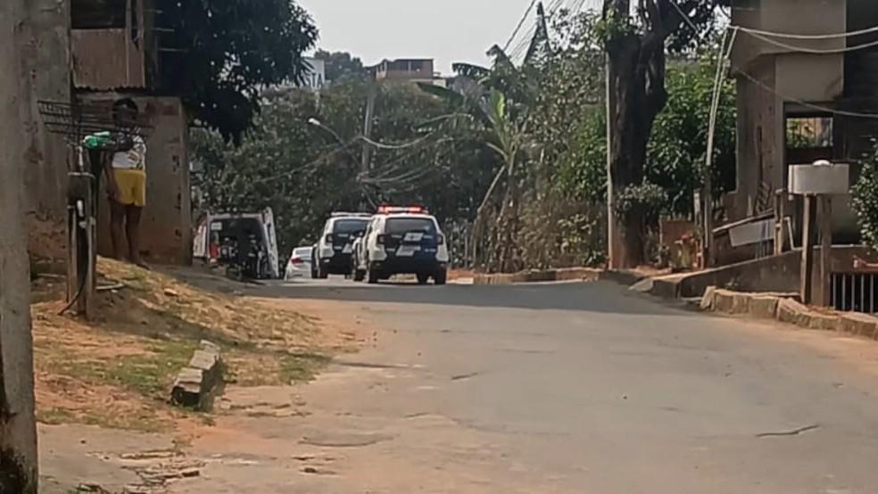 Mulher é morta a tiros dentro de casa, no ES