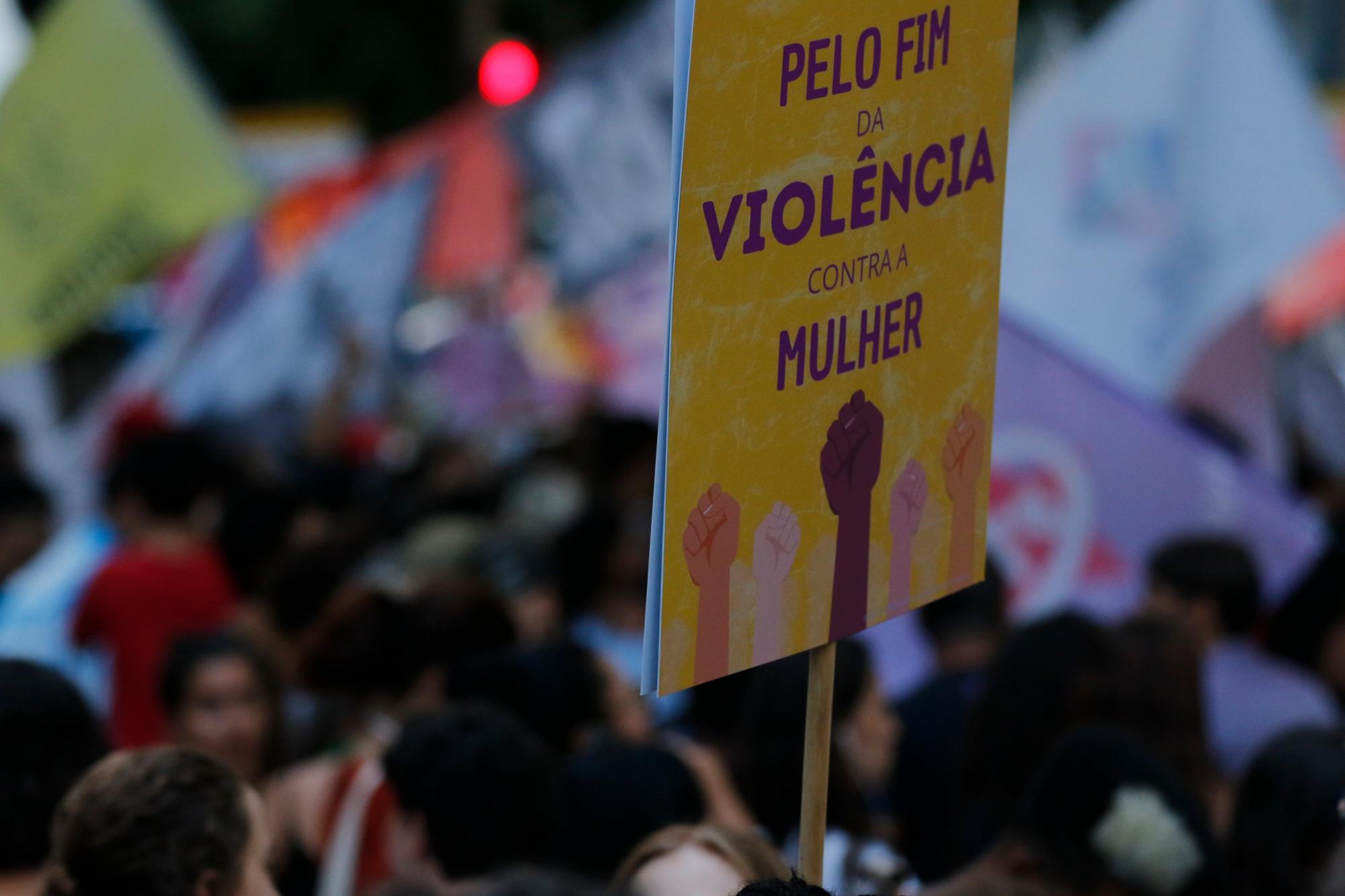 Câmara aprova projeto que aumenta pena de feminicídio para até 40 anos