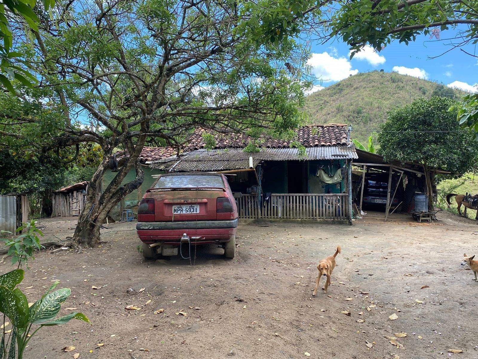 Mulher mantida em cativeiro pelo tio por quase 10 anos é resgatada na BA; vítima pediu ajuda pelas redes sociais