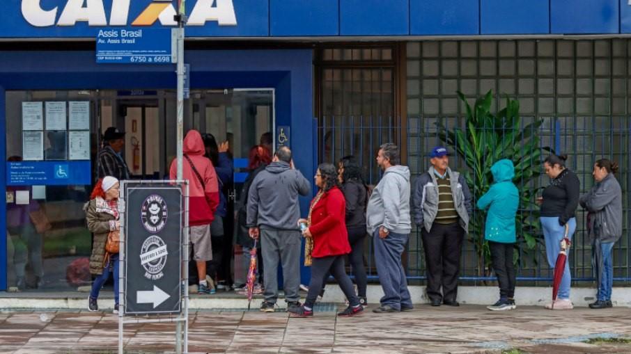 Caixa leiloa mais de 500 imóveis com desconto em 21 estados; veja como participar