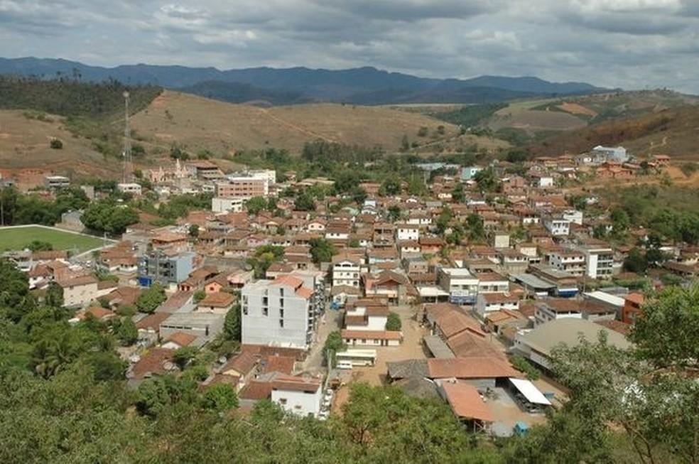 Motorista de ônibus da Pestalozzi é preso em flagrante por estupro de adolescente em São Roque do Canaã, no ES