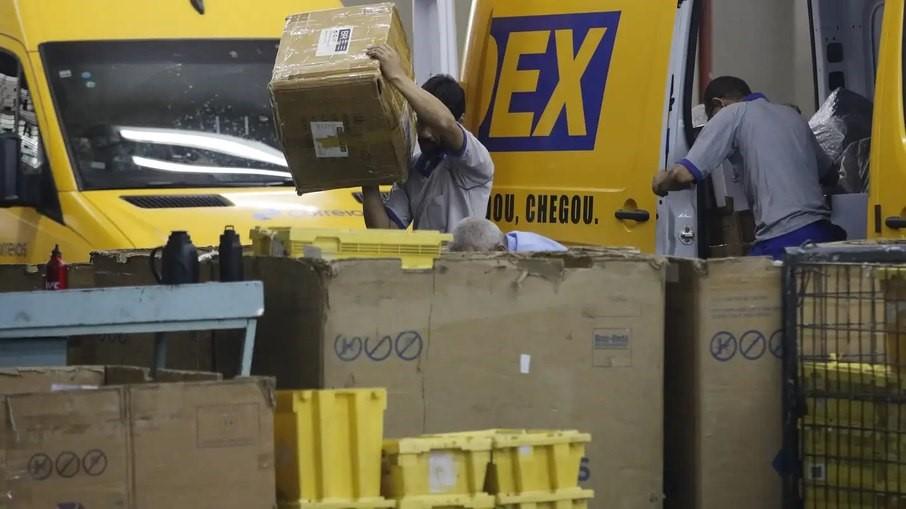 Correios anunciam concurso com 3.468 vagas e salários de até R$ 6,8 mil