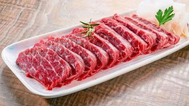 Comer menos carne faz bem à saúde? Veja os benefícios