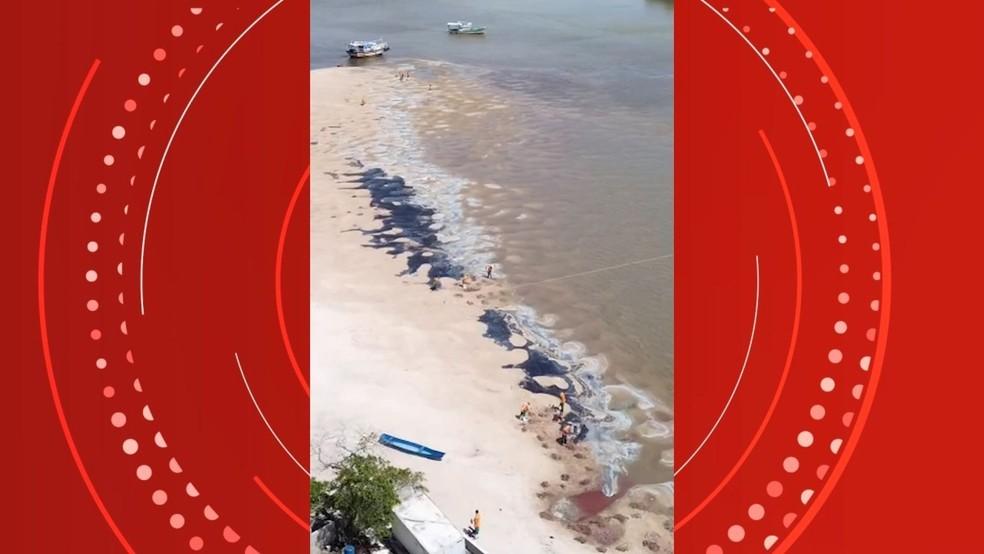 Resíduo desconhecido aparece em praia de São Mateus no ES; prefeitura pede que pescadores e turistas não frequentem o local