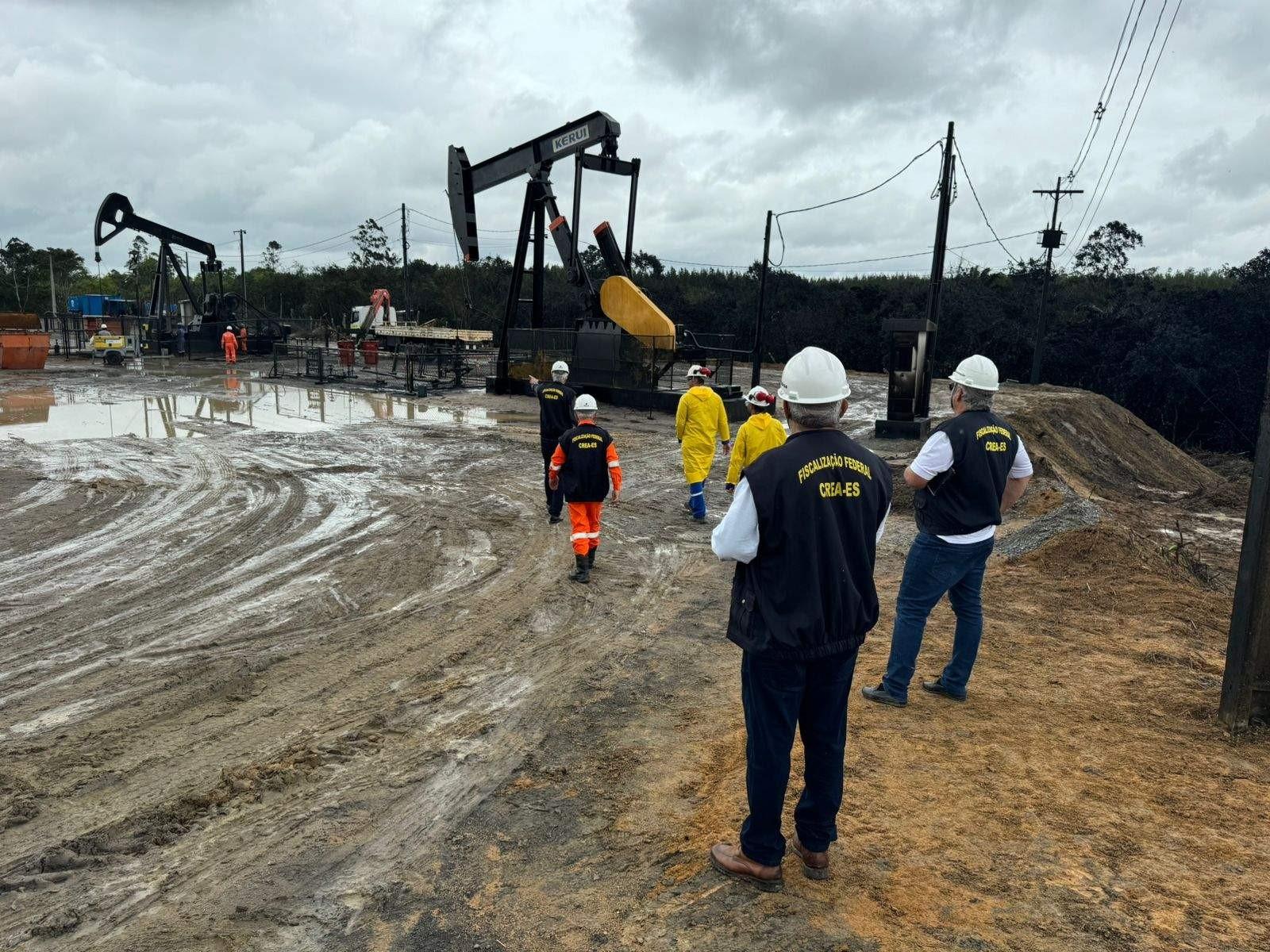 Crea-ES aponta aumento de área contaminada por vazamento de óleo, em São Mateus, no ES