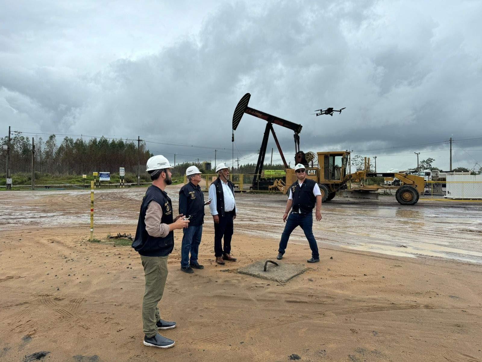 Crea-ES aponta aumento de área contaminada por vazamento de óleo, em São Mateus, no ES