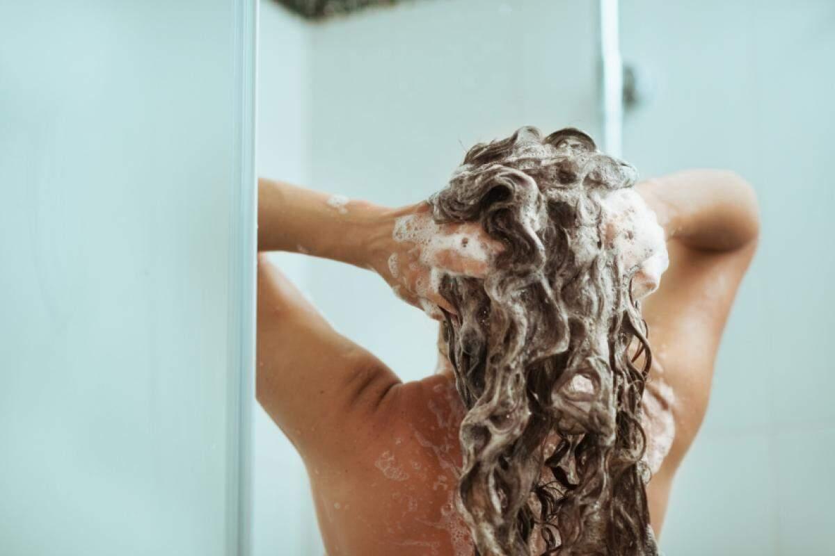 Anvisa proibiu: Conheça os Shampoos que você não pode mais usar!