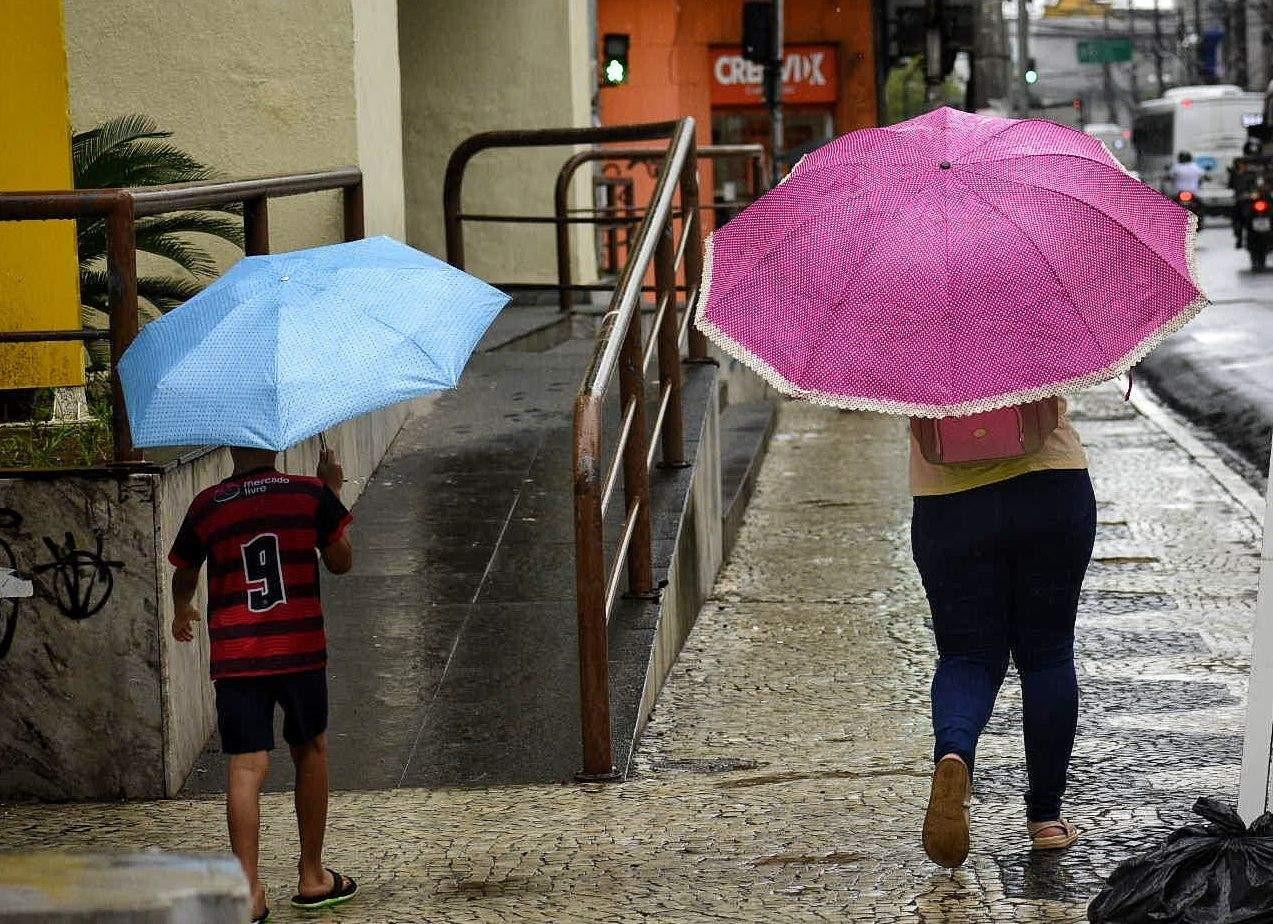 Inmet emite alertas de chuva e ventos intensos para o ES